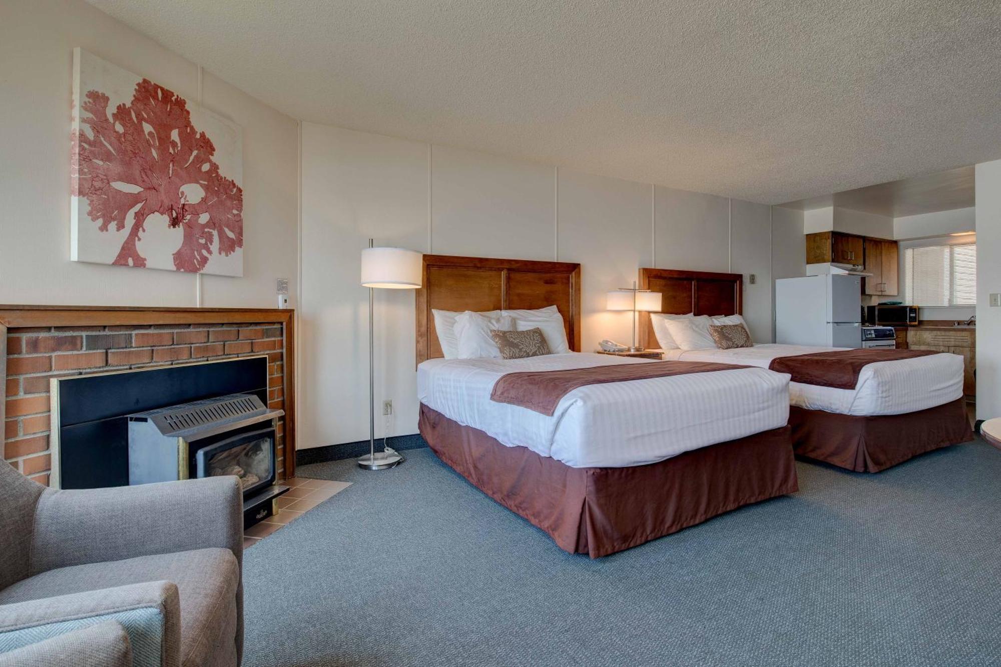 Ester Lee Oceanview Hotel