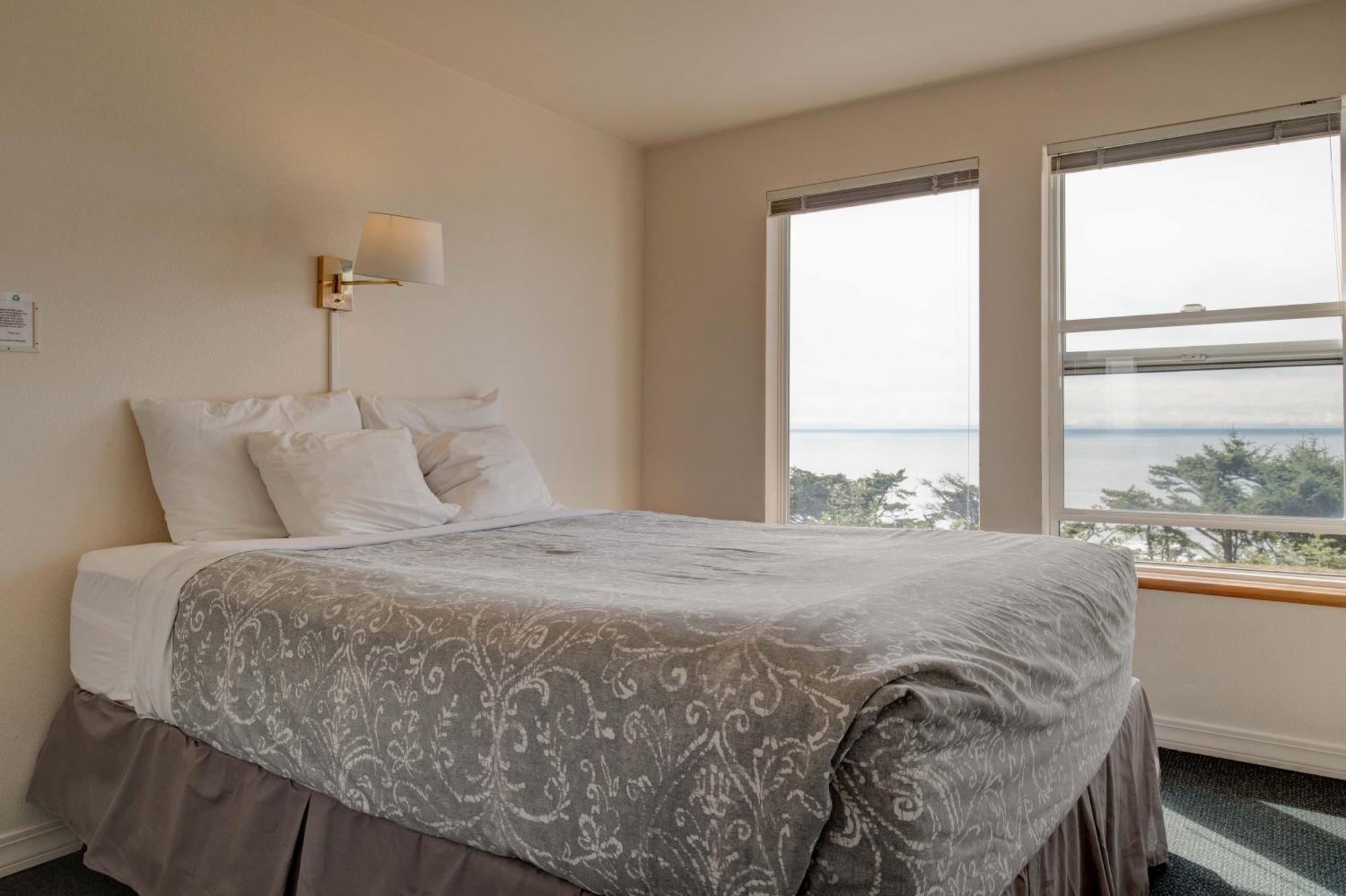 Ester Lee Oceanview Hotel Lincoln City