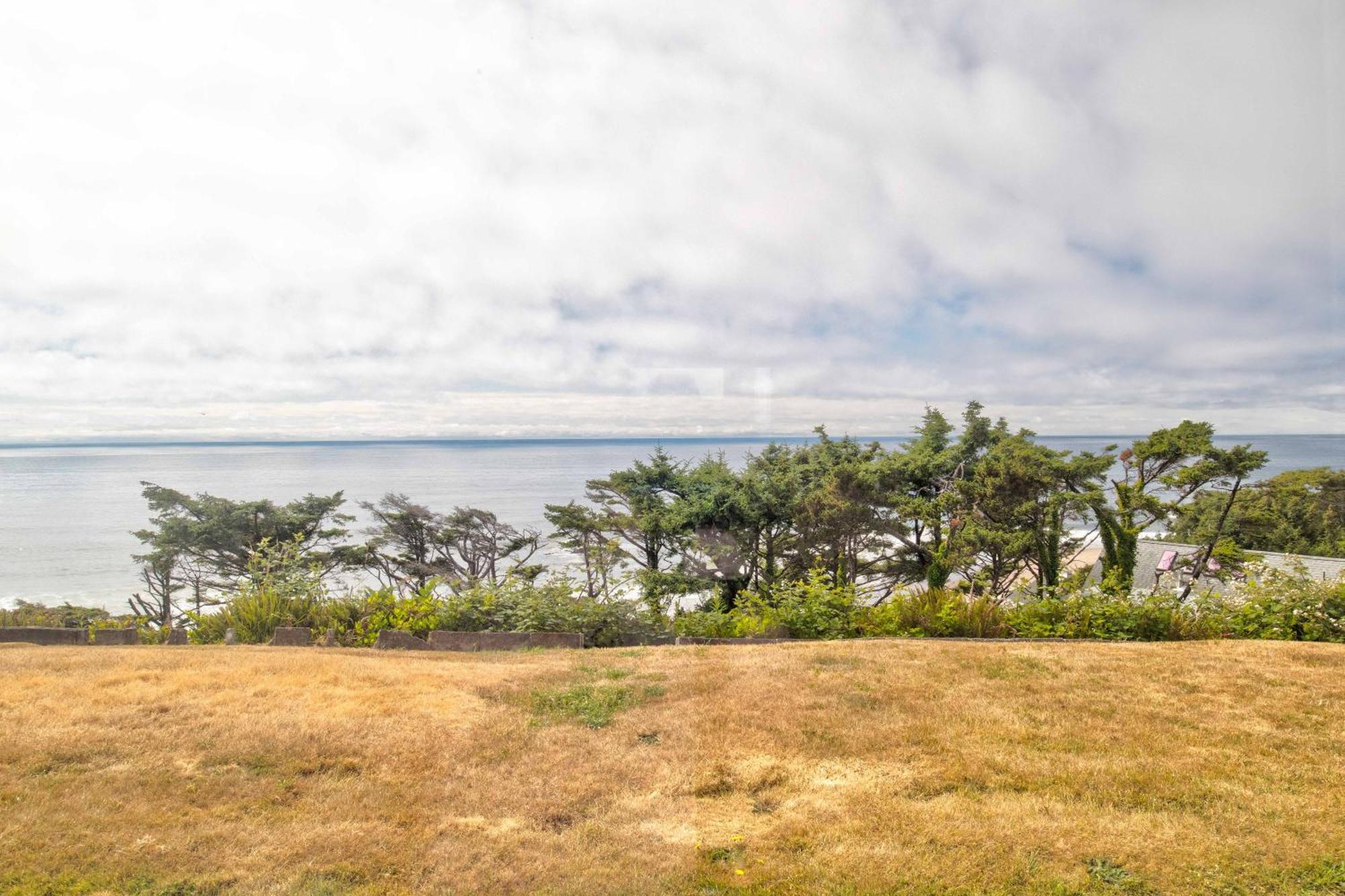 Ester Lee Oceanview 2*